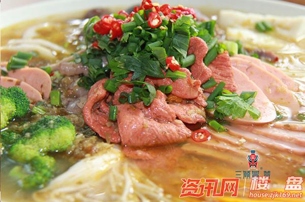 三顾冒菜汤料以数十种名贵香料和畜禽精华为原料,辅以川内上等调味品