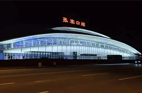 精装大堂、人脸识别、河畔水景···一楼盘即将交房，实现超额兑现