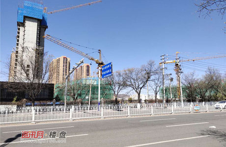 红旗楼商圈，79—180㎡户型在售中，均价11000元/平米